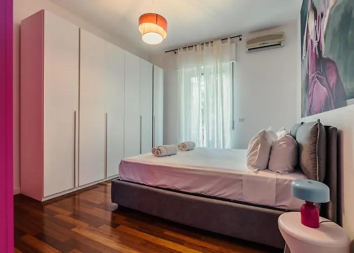 Vatican Pop Flat Apartment *