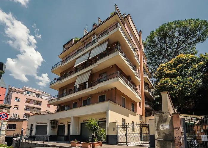 Vatican Pop Flat * Rome