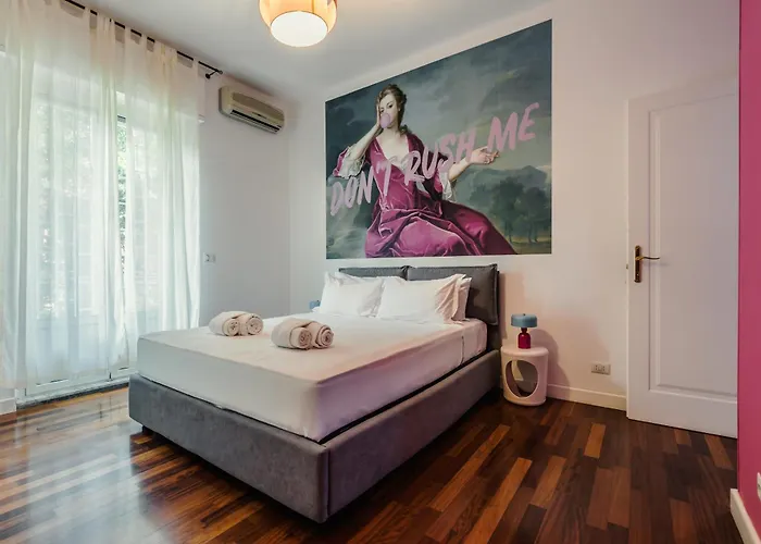 Vatican Pop Flat Apartment *